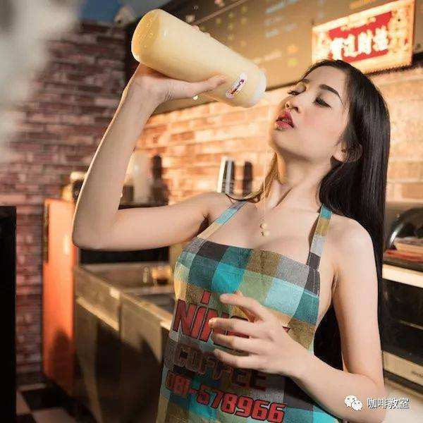 啪啪亚瑟王手游下载